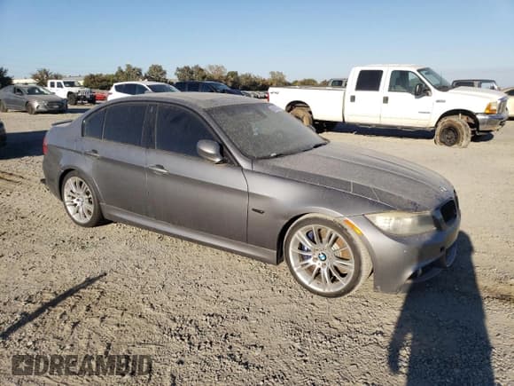 ✅ 2011 BMW 3 Series 335i • VIN: WBAPM5C56BE577285 • Лот: 80870965. Опубликован ранее на Copart с пробегом 112 224 миль. Бесплатный доступ к архиву аукционных продаж из США и подробный отчёт об истории автомобиля на DreamBid. Изображение 4.