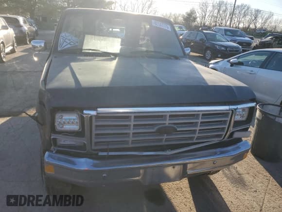 ✅ 1986 Ford F-250 • VIN: 1FTHF2517GNB23645 • Лот: 42137775. Опубликован ранее на Copart с пробегом Не указан. Бесплатный доступ к архиву аукционных продаж из США и подробный отчёт об истории автомобиля на DreamBid. Изображение 5.