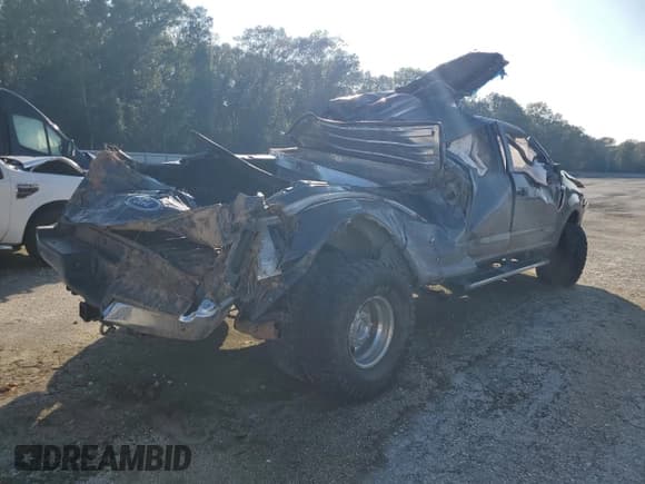 ✅ 2019 Ford F-350 XLT • VIN: 1FT8W3DT6KEC06372 • Lot: 89674265. Wystawiony na Copart z przebiegiem Nie podano. Bezpłatny archiwum sprzedaży aukcyjnych z USA i szczegółowy raport historii pojazdu na DreamBid. Zdjęcie 3.