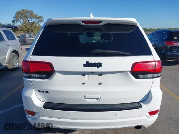✅ 2017 Jeep Grand Cherokee Altitude • VIN: 1C4RJFAG2HC851651 • Lot: 43308034. Listed on IAAI with 80,102 mi. Free auction sales archive from the USA and detailed vehicle history report at DreamBid. Image 16.