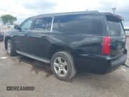 ✅ 2015 Chevrolet Suburban LT • VIN: 1GNSCJKC1FR545648 • Lot: 42982512. Wystawiony na IAAI z przebiegiem 405 947 mil. Bezpłatny archiwum sprzedaży aukcyjnych z USA i szczegółowy raport historii pojazdu na DreamBid. Zdjęcie 3.