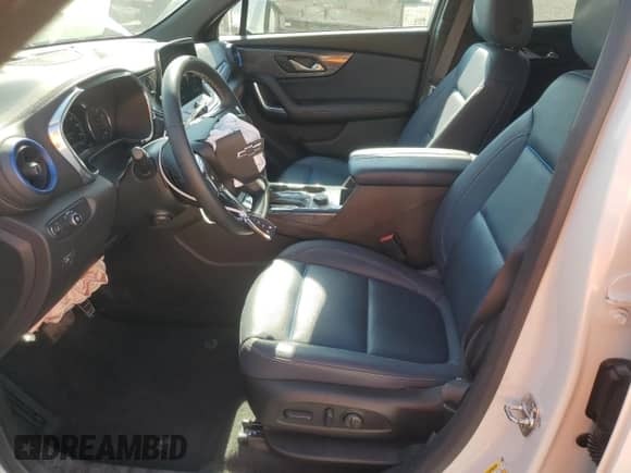 2024 Chevrolet Blazer RS z VIN 3GNKBERS5RS159498, wystawiony jako Copart lot #81021995 z przebiegiem 28 479 mil mil oraz Szkoda całkowita • Salvage title. Historia ofert i sprzedaży dostępna na DreamBid. Obrazek 7.