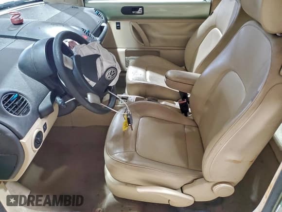 ✅ 2007 Volkswagen Beetle • VIN: 3VWPW31C27M514900 • Lot: 85439625. Listed on Copart with 119,036 mi. Free auction sales archive from the USA and detailed vehicle history report at DreamBid. Image 7.