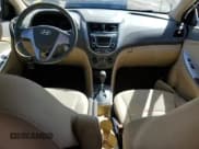 ✅ 2014 Hyundai Accent GLS • VIN: KMHCT4AE1EU654149 • Lot: 57675315. Wystawiony na Copart z przebiegiem 90 586 mil. Bezpłatny archiwum sprzedaży aukcyjnych z USA i szczegółowy raport historii pojazdu na DreamBid. Zdjęcie 8.