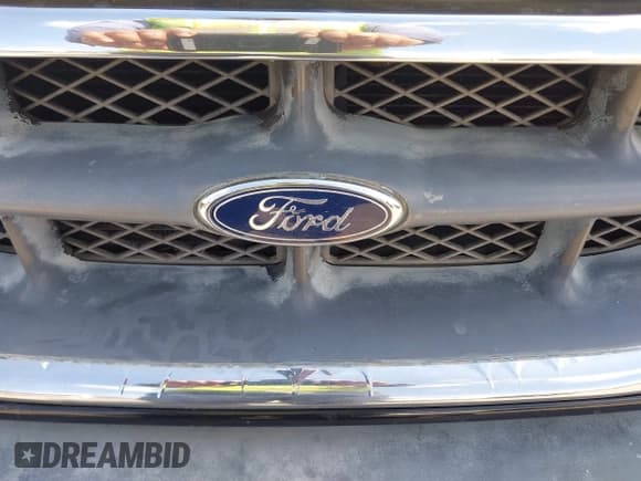 ✅ 2001 Ford Explorer XLT • VIN: 1FMZU63E91ZA08158 • Lot: 43201158. Listed on IAAI with Not provided. Free auction sales archive from the USA and detailed vehicle history report at DreamBid. Image 6.