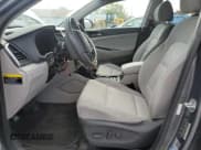 ✅ 2017 Hyundai Tucson SE • VIN: KM8J3CA45HU258206 • Лот: 91107765. Опубликован ранее на Copart с пробегом 172 046 миль. Бесплатный доступ к архиву аукционных продаж из США и подробный отчёт об истории автомобиля на DreamBid. Изображение 7.