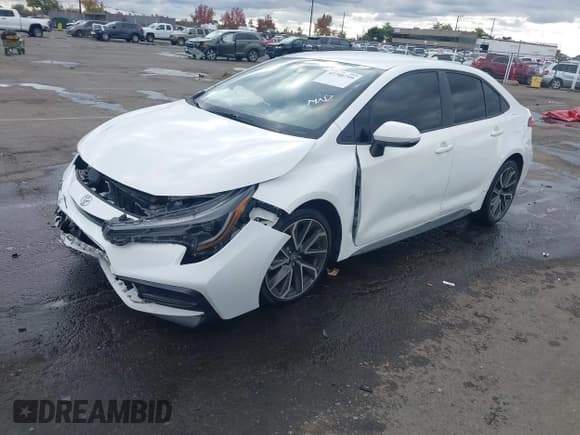 ✅ 2020 Toyota Corolla SE • VIN: 5YFS4RCE1LP029817 • Lot: 43740799. Listed on IAAI with 71,530 mi. Free auction sales archive from the USA and detailed vehicle history report at DreamBid. Image 2.