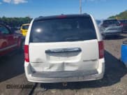 ✅ 2010 Chrysler Town & Country Touring • VIN: 2A4RR5D1XAR337192 • Лот: 43154482. Опубликован ранее на IAAI с пробегом 195 086 миль. Бесплатный доступ к архиву аукционных продаж из США и подробный отчёт об истории автомобиля на DreamBid. Изображение 16.