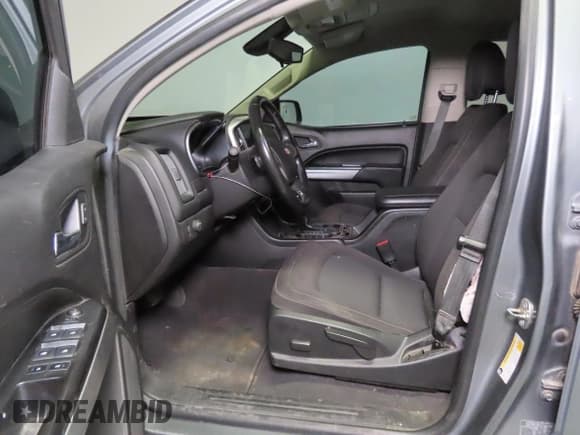 ✅ 2019 Chevrolet Colorado 2WD LT • VIN: 1GCGSCEN8K1252185 • Lot: 92077985. Wystawiony na Copart z przebiegiem 77 244 mil. Bezpłatny archiwum sprzedaży aukcyjnych z USA i szczegółowy raport historii pojazdu na DreamBid. Zdjęcie 9.