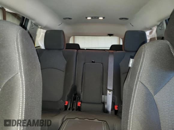 ✅ 2015 Chevrolet Traverse LT • VIN: 1GNKVGKD6FJ385545 • Lot: 75180484. Wystawiony na Copart z przebiegiem 89 126 mil. Bezpłatny archiwum sprzedaży aukcyjnych z USA i szczegółowy raport historii pojazdu na DreamBid. Zdjęcie 10.