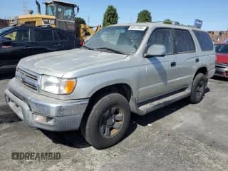 ✅ 2000 Toyota 4Runner • VIN: JT3GM84R1Y0056393 • Lot: 86337885. Wystawiony na Copart z przebiegiem 303 297 mil. Bezpłatny archiwum sprzedaży aukcyjnych z USA i szczegółowy raport historii pojazdu na DreamBid. Zdjęcie 1.