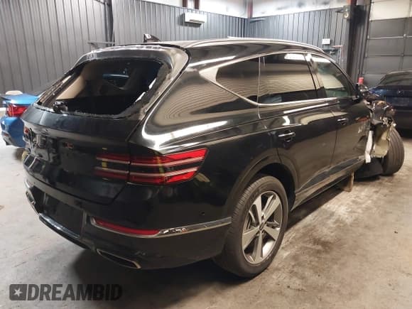 ✅ 2023 Genesis GV80 • VIN: KMUHCESC2PU128982 • Lot: 41795055. Wystawiony na IAAI z przebiegiem 16 222 mil. Bezpłatny archiwum sprzedaży aukcyjnych z USA i szczegółowy raport historii pojazdu na DreamBid. Zdjęcie 4.