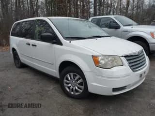✅ 2008 Chrysler Town & Country LX • VIN: 2A8HR44H18R708851 • Lot: 43883942. Listed on IAAI with 199,802 mi. Free auction sales archive from the USA and detailed vehicle history report at DreamBid. Image 1.