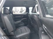 ✅ 2022 Kia Telluride S • VIN: 5XYP6DHC5NG219654 • Lot: 43816277. Wystawiony na IAAI z przebiegiem 68 901 mil. Bezpłatny archiwum sprzedaży aukcyjnych z USA i szczegółowy raport historii pojazdu na DreamBid. Zdjęcie 8.