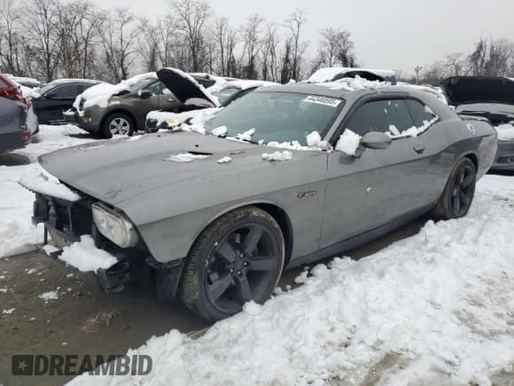 ✅ 2012 Dodge Challenger R/T Plus • VIN: 2C3CDYBT1CH101284 • Lot: 44346595. Wystawiony na Copart z przebiegiem 136 825 mil. Bezpłatny archiwum sprzedaży aukcyjnych z USA i szczegółowy raport historii pojazdu na DreamBid. Zdjęcie 1.