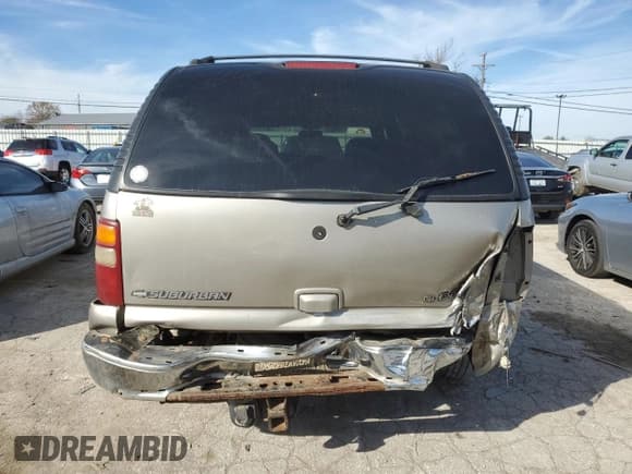 ✅ 2002 Chevrolet Suburban LS • VIN: 3GNFK16Z02G196575 • Лот: 80636624. Опубликован ранее на Copart с пробегом Не указан. Бесплатный доступ к архиву аукционных продаж из США и подробный отчёт об истории автомобиля на DreamBid. Изображение 6.