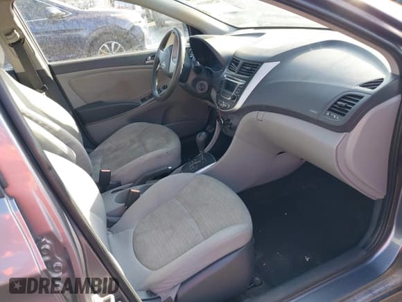 ✅ 2016 Hyundai Accent SE • VIN: KMHCT4AE4GU111798 • Lot: 43643503. Wystawiony na IAAI z przebiegiem Nie podano. Bezpłatny archiwum sprzedaży aukcyjnych z USA i szczegółowy raport historii pojazdu na DreamBid. Zdjęcie 5.