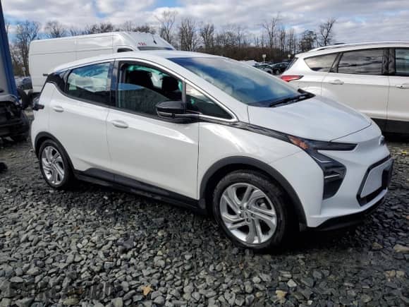 2023 Chevrolet Bolt EV 1LT z VIN 1G1FW6S02P4186709, wystawiony jako Copart lot #40409764 z przebiegiem 10 443 mil mil oraz . Historia ofert i sprzedaży dostępna na DreamBid. Obrazek 4.