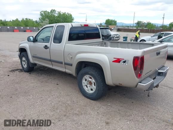 ✅ 2004 Chevrolet Colorado LS Z71 • VIN: 1GCDT196648106644 • Lot: 42289279. Listed on IAAI with 261,325 mi. Free auction sales archive from the USA and detailed vehicle history report at DreamBid. Image 3.