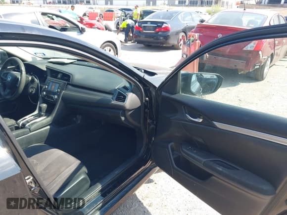 ✅ 2016 Honda Civic LX • VIN: 19XFC2F53GE041644 • Lot: 43239865. Listed on IAAI with 111,817 mi. Free auction sales archive from the USA and detailed vehicle history report at DreamBid. Image 5.