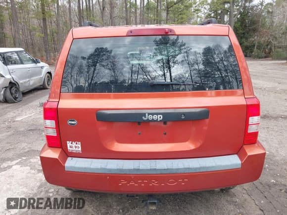 ✅ 2009 Jeep Patriot Sport • VIN: 1J4FT28B69D122011 • Lot: 41740188. Wystawiony na IAAI z przebiegiem 111 848 mil. Bezpłatny archiwum sprzedaży aukcyjnych z USA i szczegółowy raport historii pojazdu na DreamBid. Zdjęcie 16.