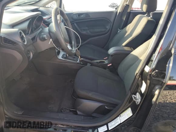 ✅ 2018 Ford Fiesta SE • VIN: 3FADP4EJ0JM128006 • Lot: 89729485. Wystawiony na Copart z przebiegiem 165 849 mil. Bezpłatny archiwum sprzedaży aukcyjnych z USA i szczegółowy raport historii pojazdu na DreamBid. Zdjęcie 7.