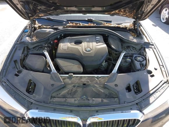 ✅ 2019 BMW 5 Series 530i xDrive • VIN: WBAJA7C55KWW08711 • Lot: 42043609. Listed on IAAI with 100,383 mi. Free auction sales archive from the USA and detailed vehicle history report at DreamBid. Image 10.