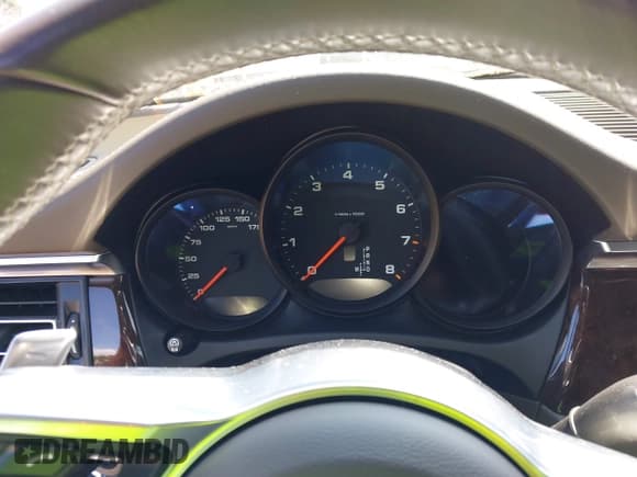 ✅ 2020 Porsche Macan • VIN: WP1AA2A58LLB03434 • Lot: 42998613. Wystawiony na IAAI z przebiegiem Nie podano. Bezpłatny archiwum sprzedaży aukcyjnych z USA i szczegółowy raport historii pojazdu na DreamBid. Zdjęcie 15.