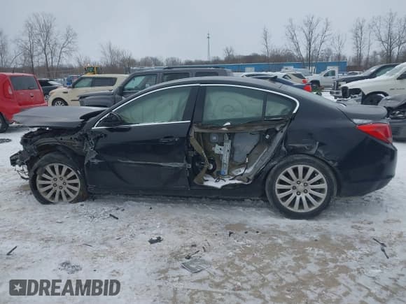✅ 2011 Buick Regal CXL RL2 • VIN: 2G4GP5EC5B9185208 • Lot: 41264795. Listed on IAAI with 200,647 mi. Free auction sales archive from the USA and detailed vehicle history report at DreamBid. Image 14.