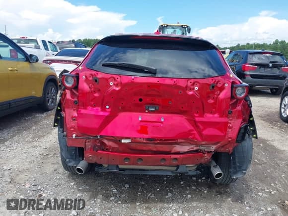 ✅ 2020 Mazda CX-30 Preferred • VIN: 3MVDMADL0LM123491 • Lot: 42735192. Wystawiony na IAAI z przebiegiem 102 280 mil. Bezpłatny archiwum sprzedaży aukcyjnych z USA i szczegółowy raport historii pojazdu na DreamBid. Zdjęcie 6.