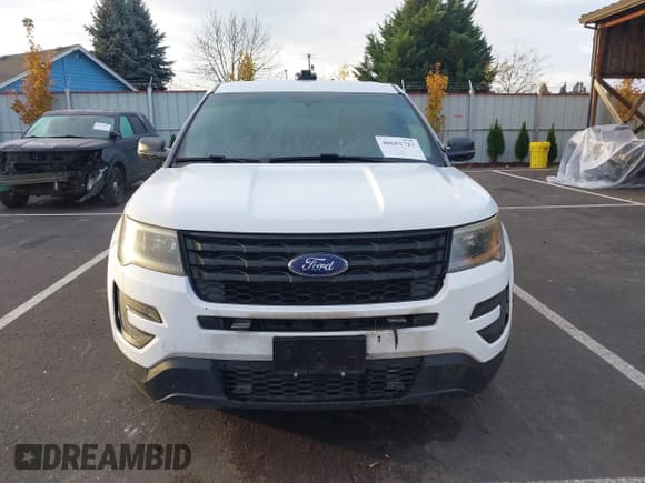 ✅ 2016 Ford Police Interceptor Utility • VIN: 1FM5K8ARXGGA63177 • Lot: 40681723. Wystawiony na IAAI z przebiegiem 156 832 mil. Bezpłatny archiwum sprzedaży aukcyjnych z USA i szczegółowy raport historii pojazdu na DreamBid. Zdjęcie 11.