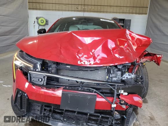 ✅ 2025 Kia K4 GT-Line Turbo • VIN: 3KPFW4DC2SE084935 • Lot: 71082195. Wystawiony na Copart z przebiegiem 9 265 mil. Bezpłatny archiwum sprzedaży aukcyjnych z USA i szczegółowy raport historii pojazdu na DreamBid. Zdjęcie 5.