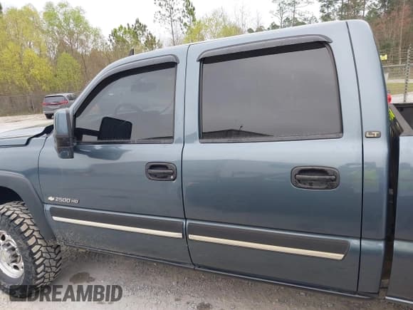 ✅ 2006 Chevrolet Silverado 2500HD LT1 • VIN: 1GCHK23U86F181748 • Lot: 41794661. Listed on IAAI with 204,496 mi. Free auction sales archive from the USA and detailed vehicle history report at DreamBid. Image 15.