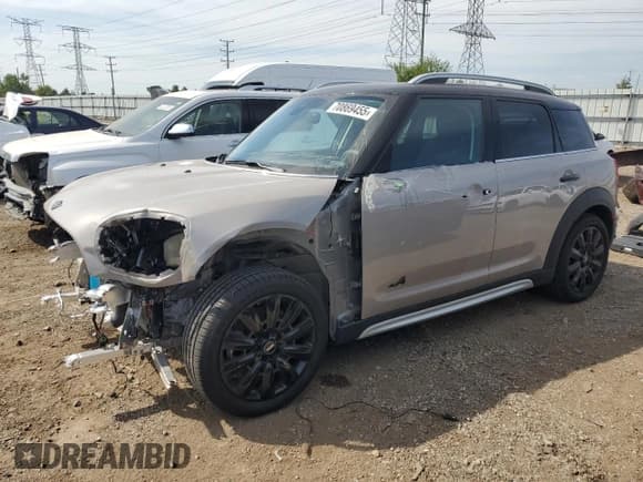 ✅ 2024 MINI Countryman Cooper S • VIN: WMZ83BR05R3S18049 • Lot: 70869455. Listed on Copart with 4,653 mi. Free auction sales archive from the USA and detailed vehicle history report at DreamBid. Image 1.