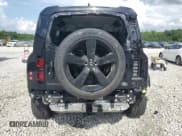 ✅ 2023 Land Rover Defender X-Dynamic SE • VIN: SALE2EEU5P2146443 • Lot: 61043395. Wystawiony na Copart z przebiegiem 30 049 mil. Bezpłatny archiwum sprzedaży aukcyjnych z USA i szczegółowy raport historii pojazdu na DreamBid. Zdjęcie 6.