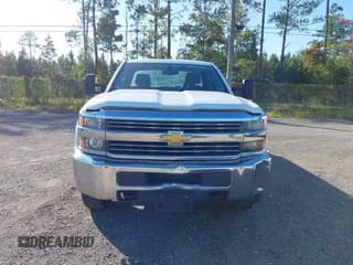 ✅ 2017 Chevrolet Silverado 2500HD Work Truck • VIN: 1GC2CUEG4HZ220696 • Lot: 43628736. Wystawiony na IAAI z przebiegiem 313 350 mil. Bezpłatny archiwum sprzedaży aukcyjnych z USA i szczegółowy raport historii pojazdu na DreamBid. Zdjęcie 6.