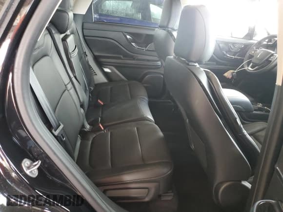 ✅ 2023 Lincoln Corsair Reserve • VIN: 5LMCJ2CAXPUL24546 • Lot: 44925745. Wystawiony na Copart z przebiegiem 5 053 mil. Bezpłatny archiwum sprzedaży aukcyjnych z USA i szczegółowy raport historii pojazdu na DreamBid. Zdjęcie 11.