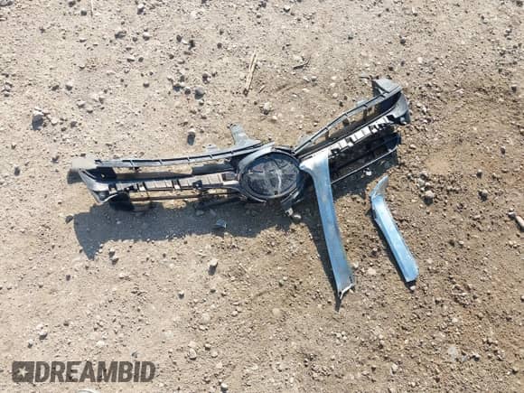 2016 Toyota Camry LE z VIN 4T4BF1FK8GR582035, wystawiony jako IAAI lot #43247554 z przebiegiem 175 993 mil mil oraz . Historia ofert i sprzedaży dostępna na DreamBid. Obrazek 11.