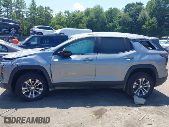 ✅ 2025 Chevrolet Equinox AWD LT • VIN: 3GNAXPEG6SL191967 • Lot: 42833037. Wystawiony na IAAI z przebiegiem 7 374 mil. Bezpłatny archiwum sprzedaży aukcyjnych z USA i szczegółowy raport historii pojazdu na DreamBid. Zdjęcie 14.