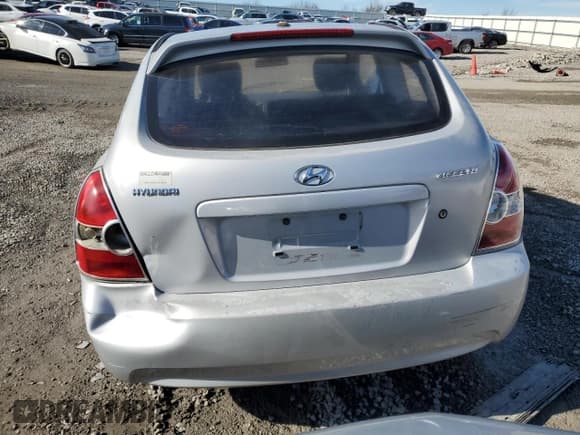 ✅ 2008 Hyundai Accent GS • VIN: KMHCM36C08U098550 • Лот: 88980915. Опубликован ранее на Copart с пробегом 87 831 миль. Бесплатный доступ к архиву аукционных продаж из США и подробный отчёт об истории автомобиля на DreamBid. Изображение 6.