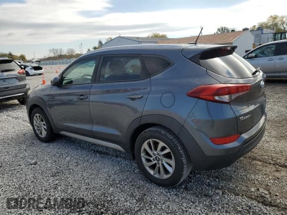 ✅ 2017 Hyundai Tucson SE • VIN: KM8J3CA45HU258206 • Лот: 91107765. Опубликован ранее на Copart с пробегом 172 046 миль. Бесплатный доступ к архиву аукционных продаж из США и подробный отчёт об истории автомобиля на DreamBid. Изображение 2.