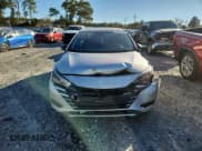 ✅ 2025 Nissan Versa S • VIN: 3N1CN8DVXSL831551 • Lot: 90045805. Wystawiony na Copart z przebiegiem 10 679 mil. Bezpłatny archiwum sprzedaży aukcyjnych z USA i szczegółowy raport historii pojazdu na DreamBid. Zdjęcie 5.