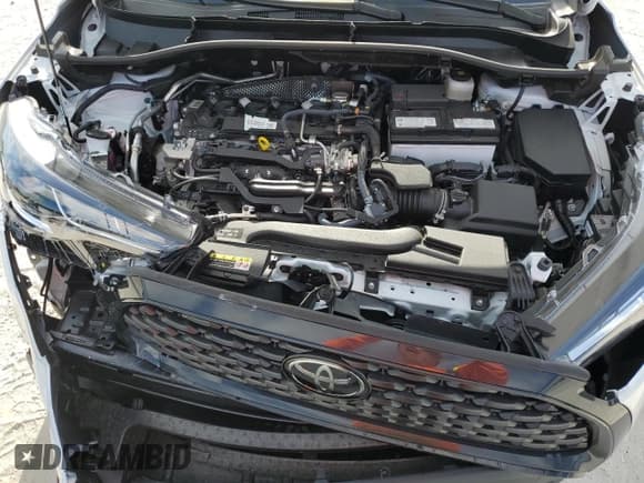 ✅ 2024 Toyota Corolla Cross LE • VIN: 7MUBAAAG9RV110858 • Лот: 54520675. Опубликован ранее на Copart с пробегом 5 727 миль. Бесплатный доступ к архиву аукционных продаж из США и подробный отчёт об истории автомобиля на DreamBid. Изображение 12.