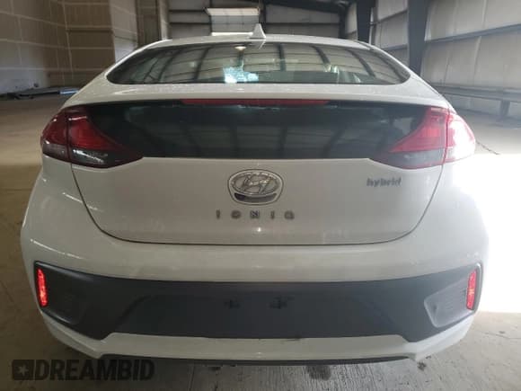 ✅ 2021 Hyundai Ioniq SE • VIN: KMHC75LC0MU260811 • Lot: 82023644. Wystawiony na Copart z przebiegiem 83 366 mil. Bezpłatny archiwum sprzedaży aukcyjnych z USA i szczegółowy raport historii pojazdu na DreamBid. Zdjęcie 6.