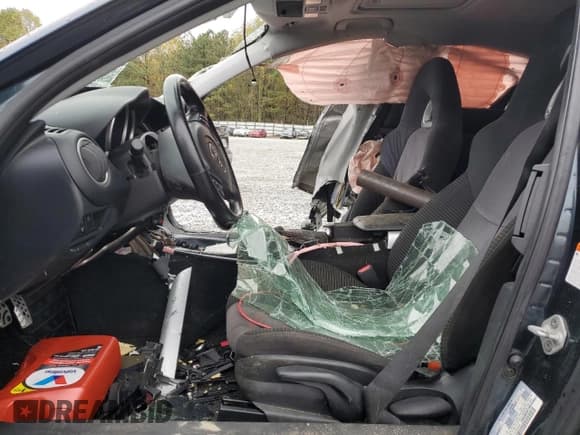 ✅ 2004 Mazda RX-8 • VIN: JM1FE173840119115 • Lot: 80307404. Wystawiony na Copart z przebiegiem Nie podano. Bezpłatny archiwum sprzedaży aukcyjnych z USA i szczegółowy raport historii pojazdu na DreamBid. Zdjęcie 7.