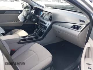 ✅ 2017 Hyundai Sonata 2.4L • VIN: 5NPE24AF9HH542660 • Лот: 43451542. Опубликован ранее на IAAI с пробегом 131 388 миль. Бесплатный доступ к архиву аукционных продаж из США и подробный отчёт об истории автомобиля на DreamBid. Изображение 5.