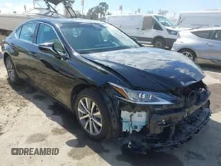✅ 2019 Lexus ES 350 • VIN: 58ABZ1B19KU033895 • Lot: 42965952. Wystawiony na IAAI z przebiegiem 9 881 mil. Bezpłatny archiwum sprzedaży aukcyjnych z USA i szczegółowy raport historii pojazdu na DreamBid. Zdjęcie 1.