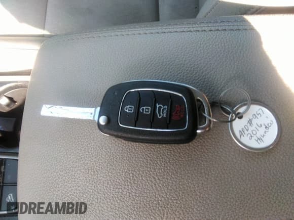 ✅ 2016 Hyundai Tucson SE • VIN: KM8J33A42GU166100 • Лот: 36930847. Опубликован ранее на IAAI с пробегом 81 978 миль. Бесплатный доступ к архиву аукционных продаж из США и подробный отчёт об истории автомобиля на DreamBid. Изображение 11.