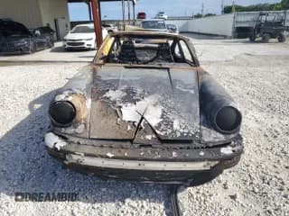 ✅ 1985 Porsche 911 • VIN: WP0AB0917FS121597 • Lot: 60305205. Listed on Copart with Not provided. Free auction sales archive from the USA and detailed vehicle history report at DreamBid. Image 5.