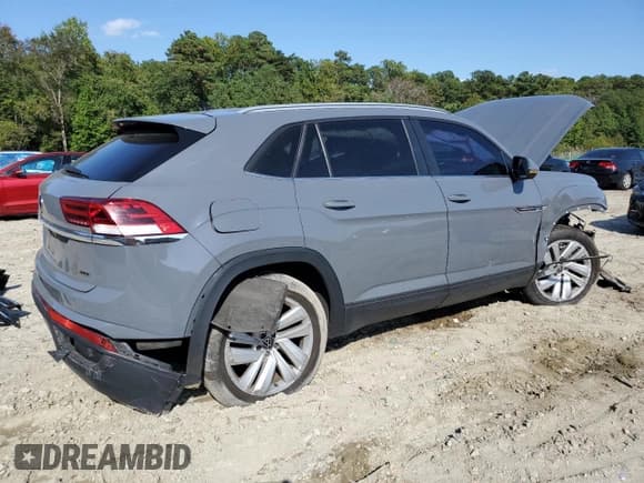 ✅ 2021 Volkswagen Atlas SE • VIN: 1V2HC2CA0MC205329 • Lot: 81561825. Listed on Copart with 119,591 mi. Free auction sales archive from the USA and detailed vehicle history report at DreamBid. Image 3.